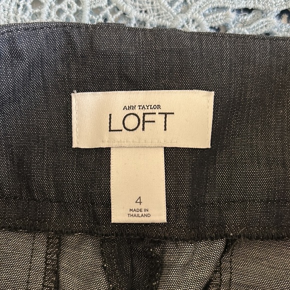 Loft shorts 9 inch inseam size 4 - Picture 4 of 5
